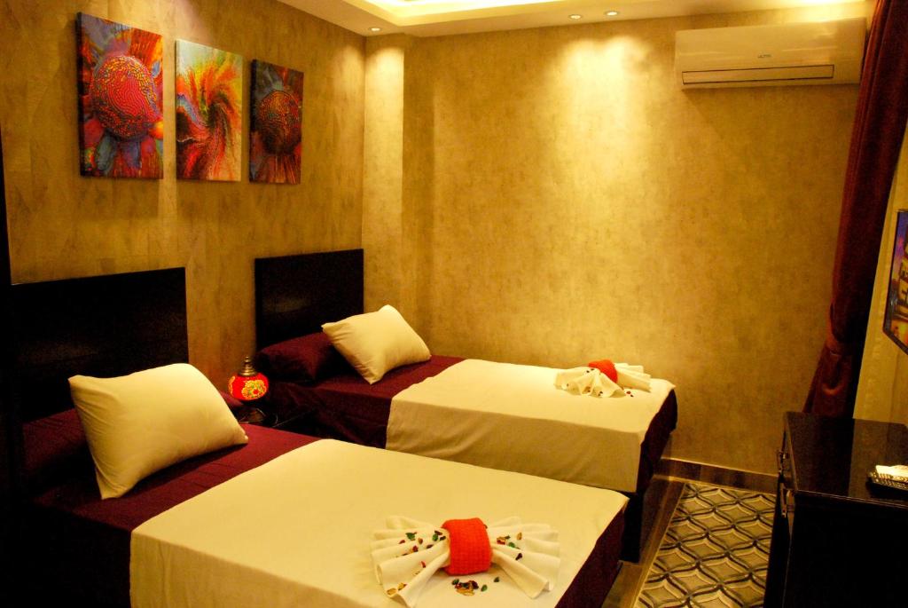 Pyramids Planet Hotel - 3