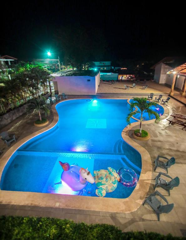 Bazén v ubytování Hotel Amira nebo v jeho okolí
