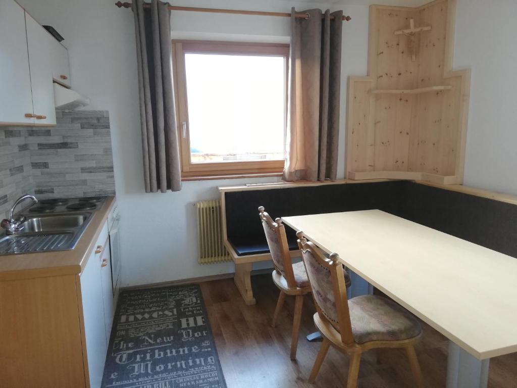 Kuchyň nebo kuchyňský kout v ubytování Silzerhof