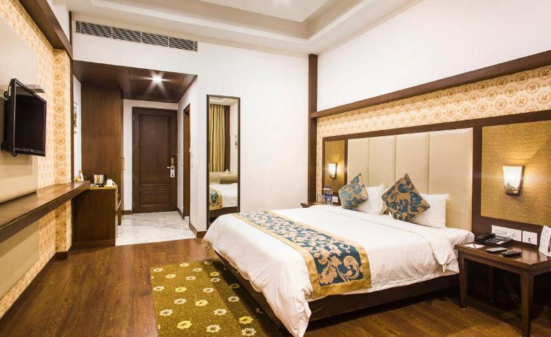The Fern Hillside Resort Bhimtal - Fern Club Premium Room, Valley Facing With Balcony