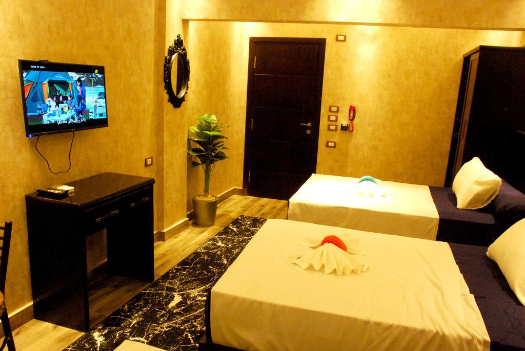 Pyramids Planet Hotel - 12