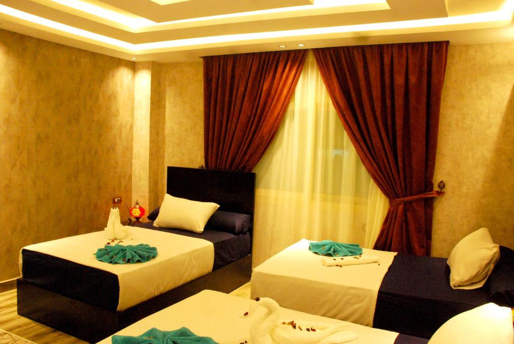 Pyramids Planet Hotel - 14