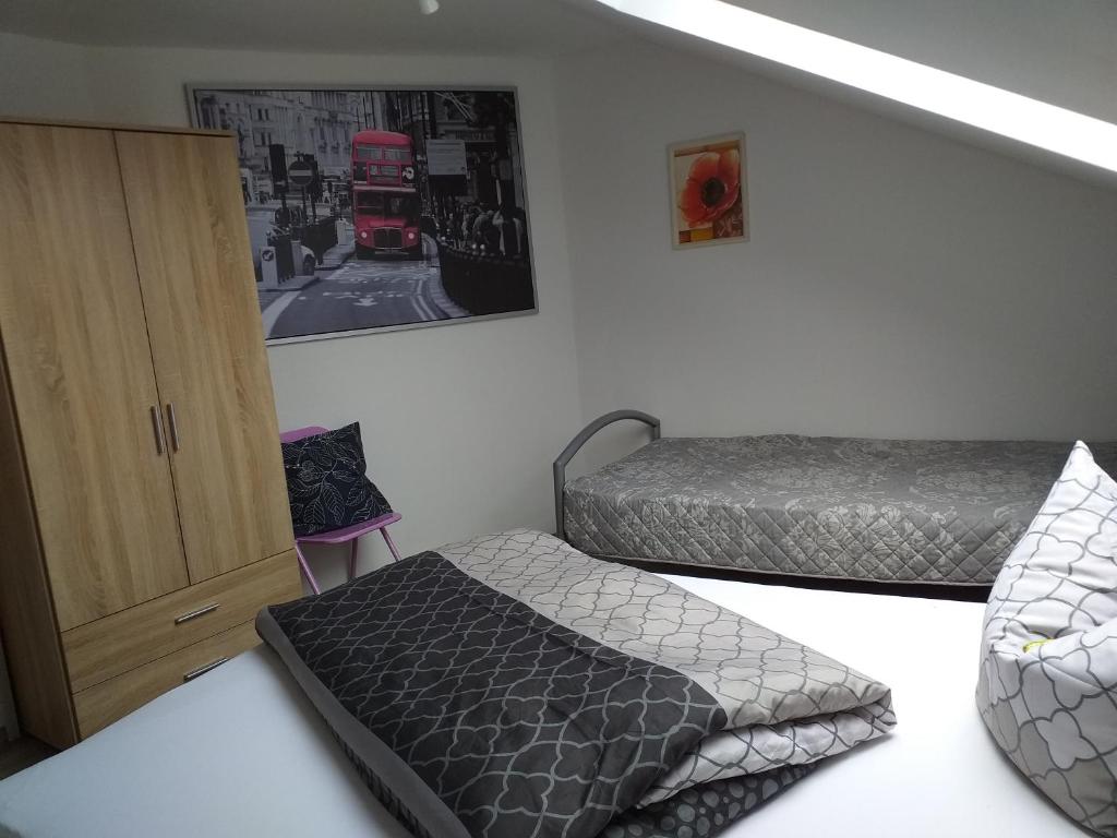 Postel nebo postele na pokoji v ubytování Ferienwohnung Steinbeisser