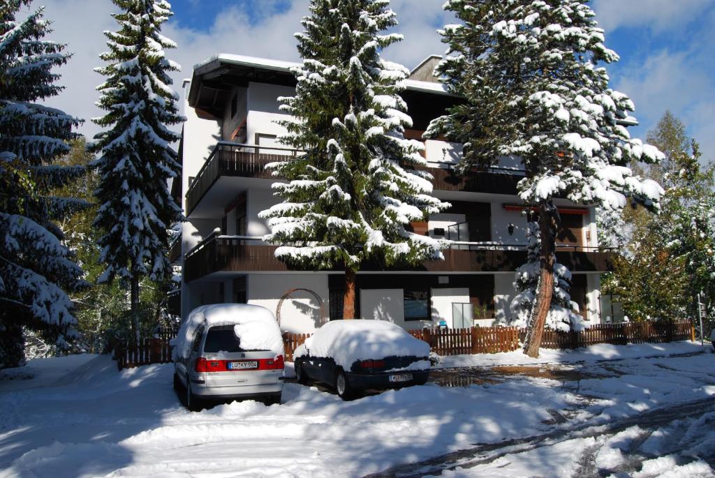 Berghaus Tirol - Luxus Apartement v zimě