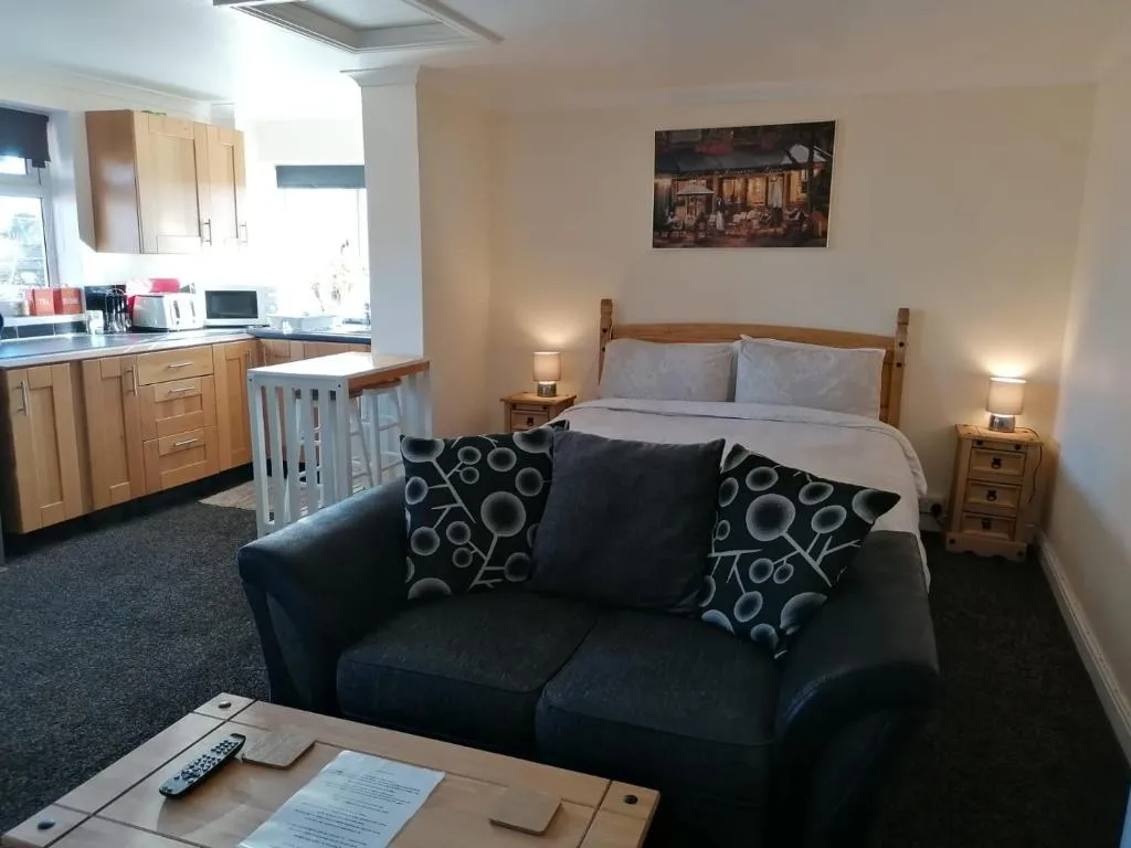Sherwood Studio Annexe 1 Bedroom Entire Property, Boston, United Kingdom
