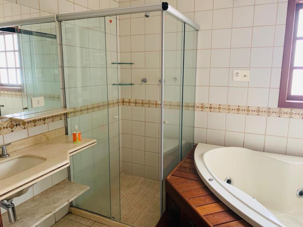  MAGNÍFICA CASA SALMÃO A BAIRA-MAR EM ANGRA.
