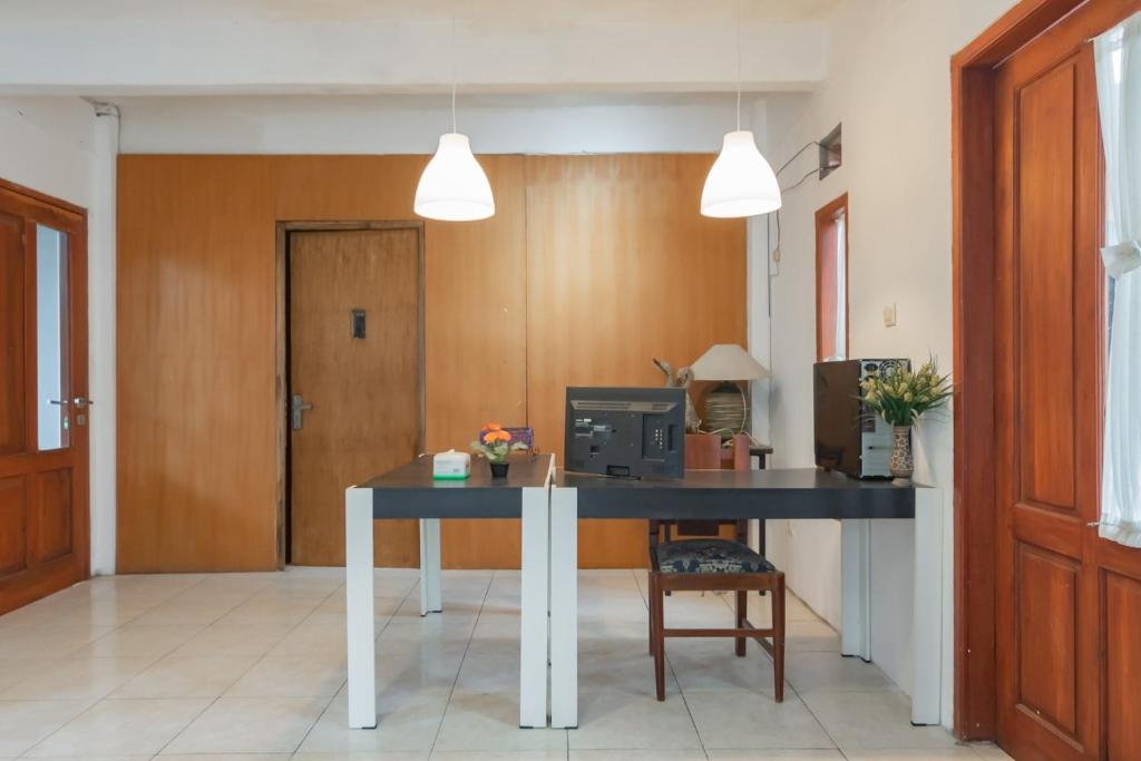 Fotografie z fotogalerie ubytování Lembur Kiwari Setra Duta Mitra RedDoorz v destinaci Bandung