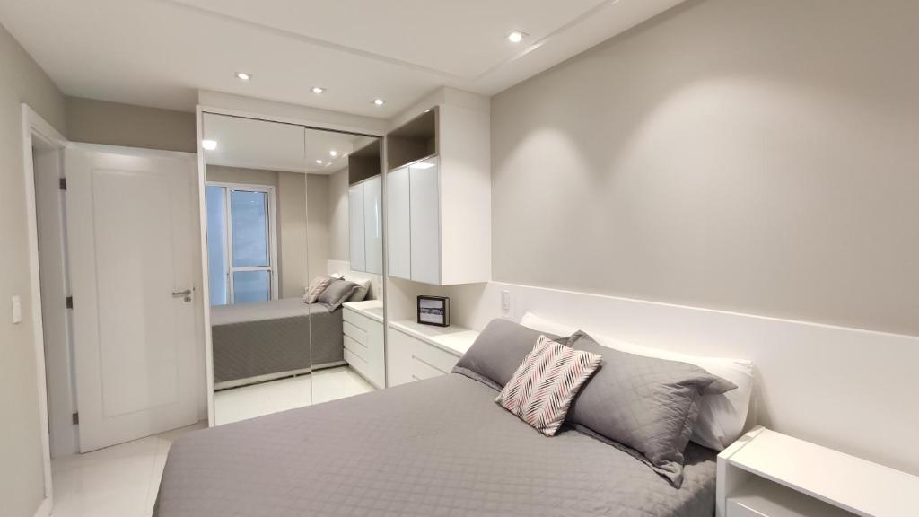  Apartamento 2 quartos a duas quadras do mar
