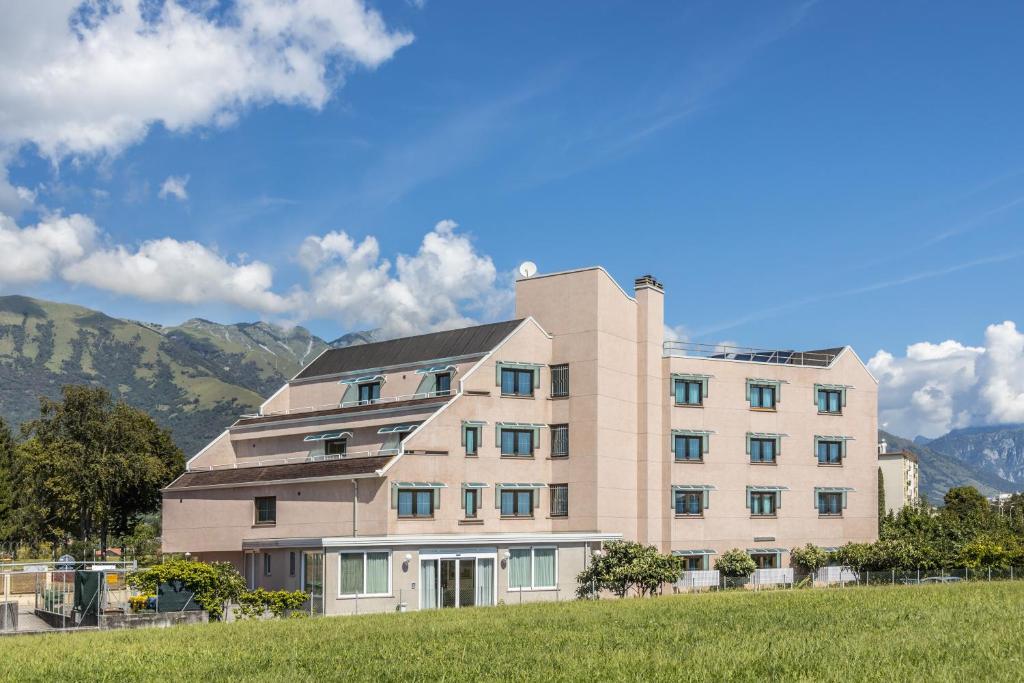 Nespecifikovaný výhled na hory nebo výhled na hory při pohledu z hotelu