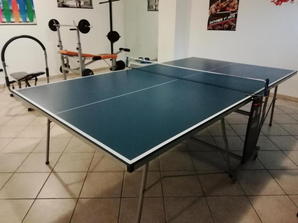 Stolní tenis v ubytování Specchia Terrazza&Tavernetta Arcobaleno nebo okolí