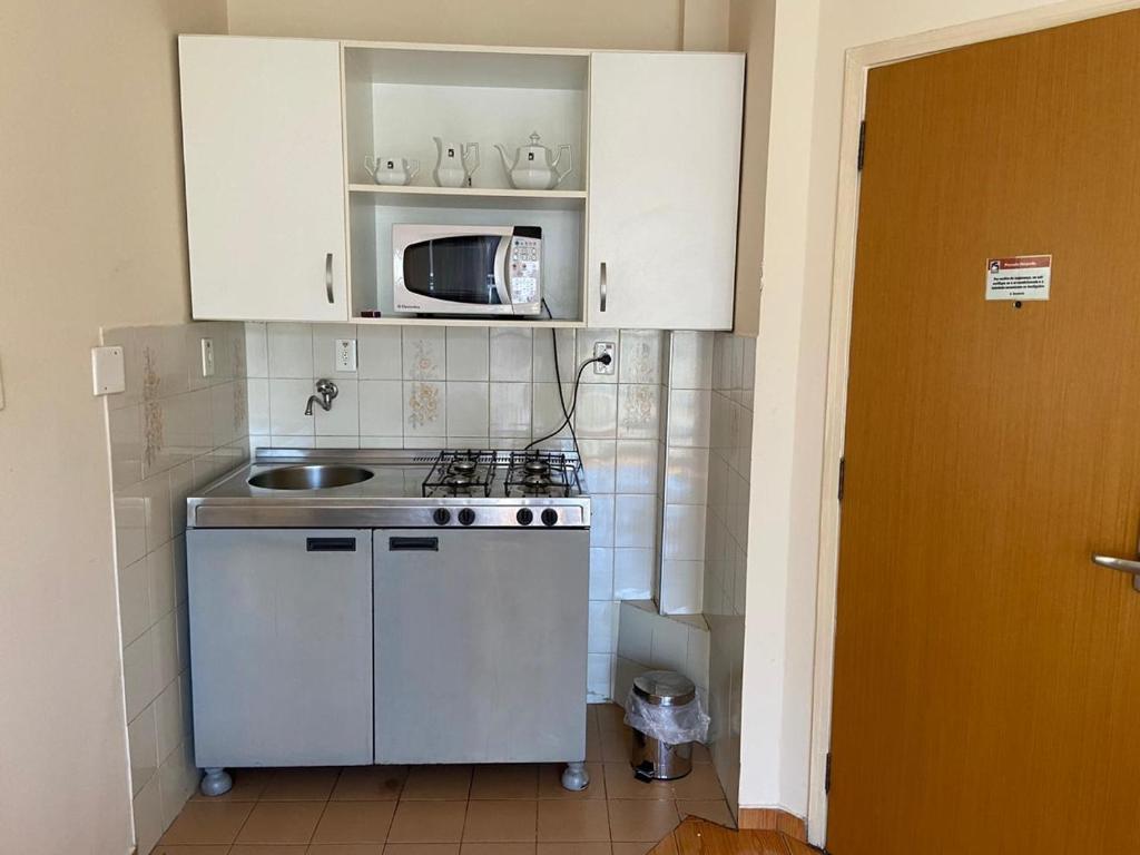  Flat em Santos SP - Bairro do Gonzaga - Acomoda até 3 hóspedes