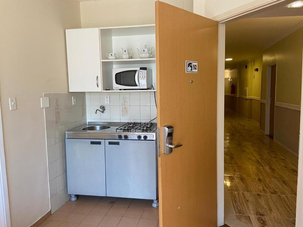  Flat em Santos SP - Bairro do Gonzaga - Acomoda até 3 hóspedes