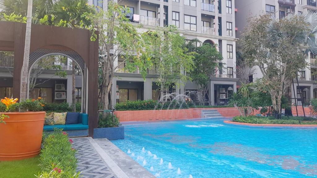 Bazén v ubytování Lahabana HuaHin pool view 137 nebo v jeho okolí