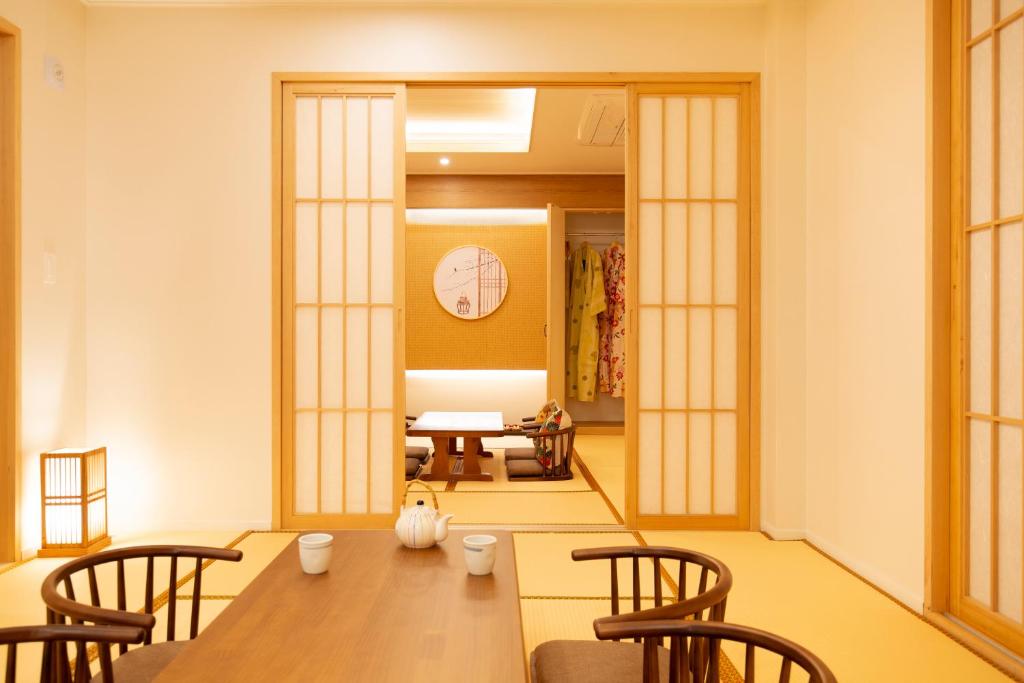 Posezení v ubytování Tomonoya Hotel and Ryokan Gyeongju