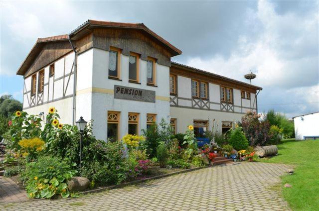 Gallery image of Pension Moritz und Hofladen unterm Storchennest -16303 Schwedt,Schwedter Allee1 in Schwedt