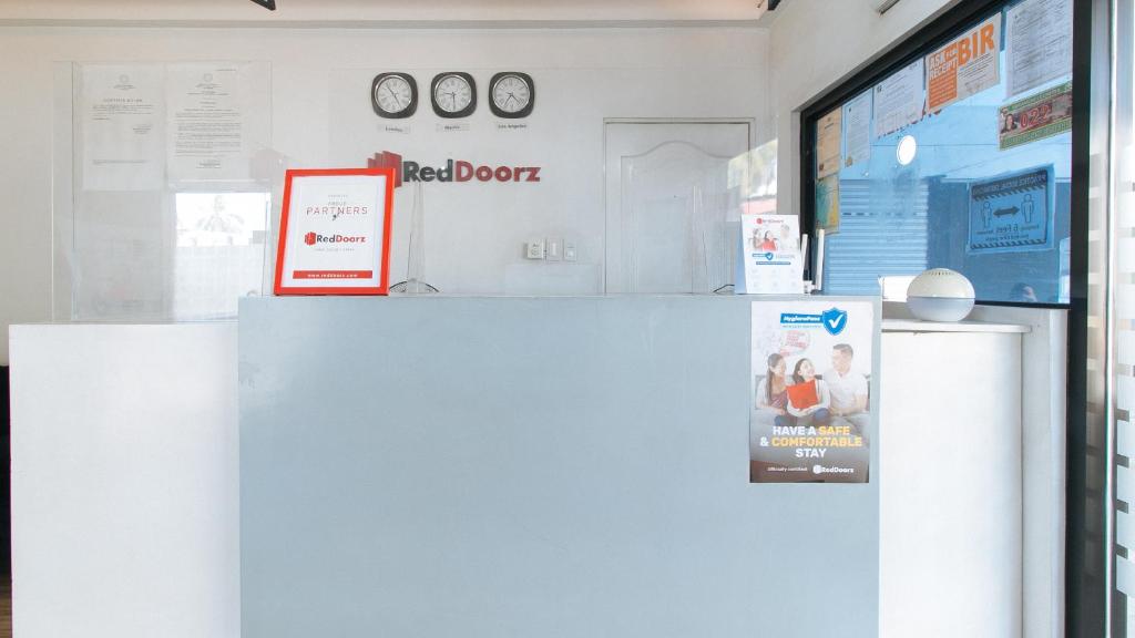 Certifikát, hodnocení, plakát nebo jiný dokument vystavený v ubytování RedDoorz near SM Calamba