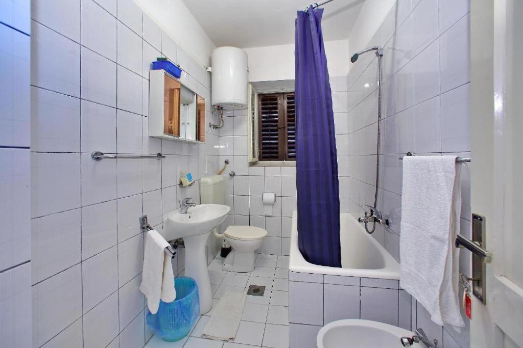 Kúpeľňa v ubytovaní Guest House Villa Jadera