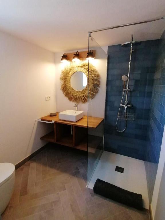 A bathroom at Comfortable House in Formentera with Garden and Terrace