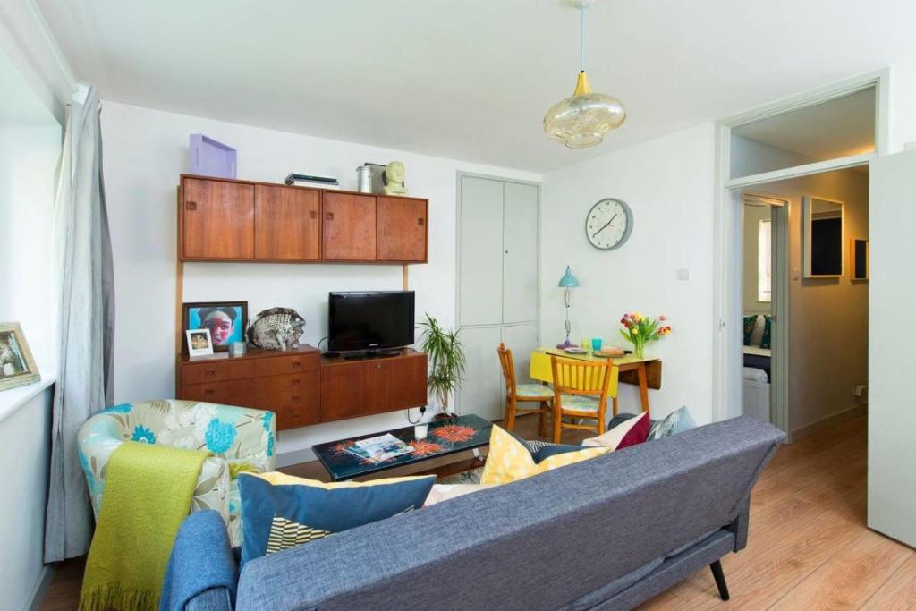 Stylish 1BR Next to Tower Bridge