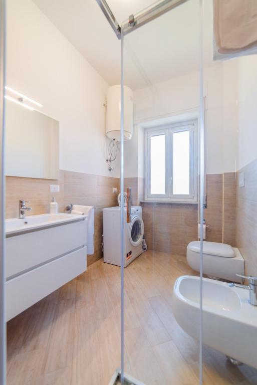 A bathroom at Appartamenti Parco Archeologico
