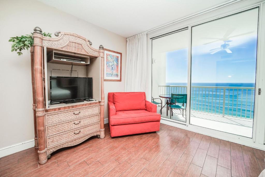 Majestic Beach Resort Tower I by Panhandle Getaways - Studio Apartment 1212