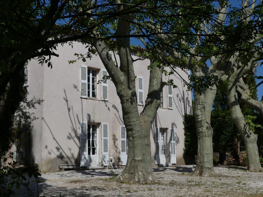 Fotografie z fotogalerie ubytování Le charme d'une vieille bastide provençale v destinaci Solliès-Pont