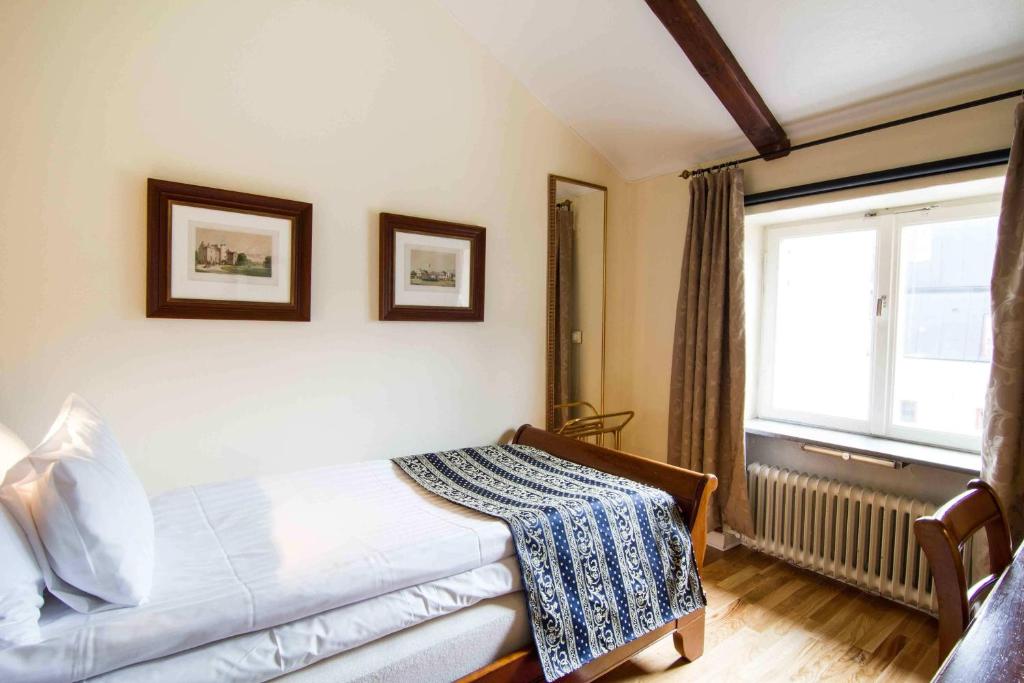 Posezení v ubytování Mayfair Hotel Tunneln