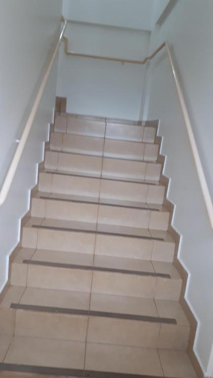 Hotel Friburgo Cidade Ocidental, What Is The Best Flooring For Basement Stairs