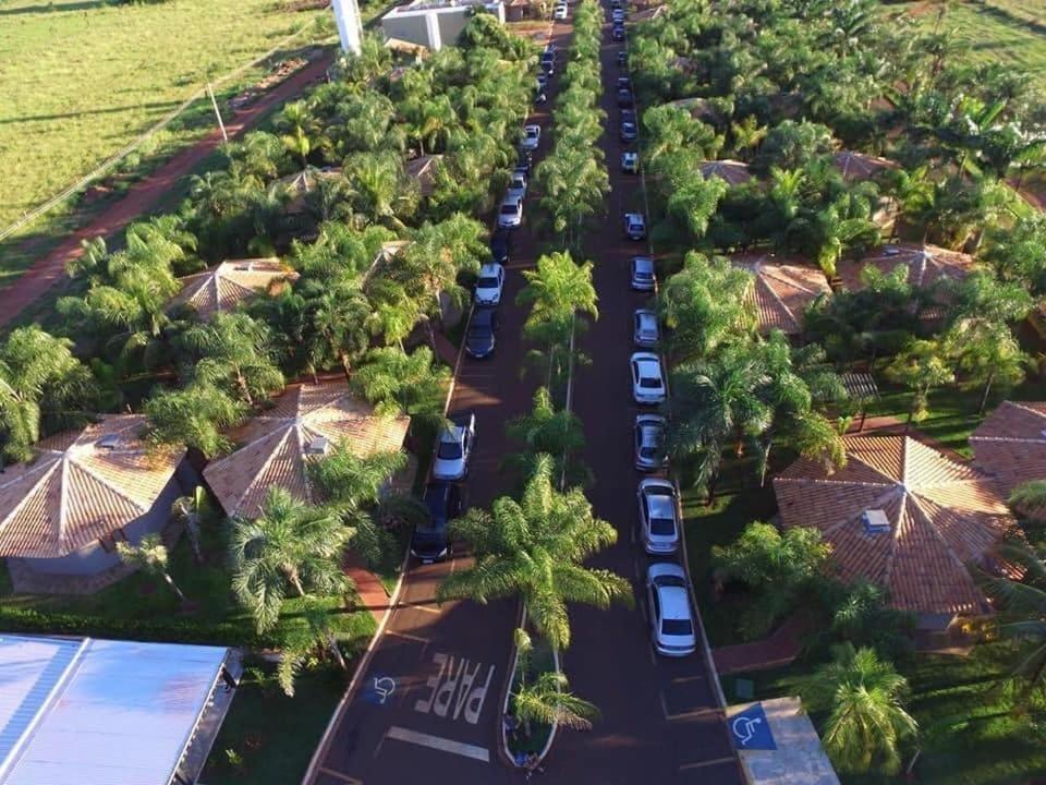  Grandes Lagos Resort Chalé