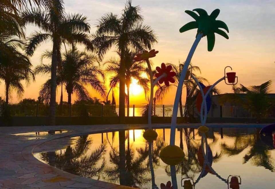  Grandes Lagos Resort Chalé