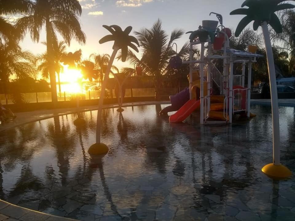  Grandes Lagos Resort Chalé