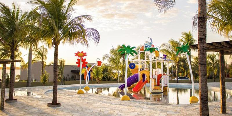  Grandes Lagos Resort Chalé