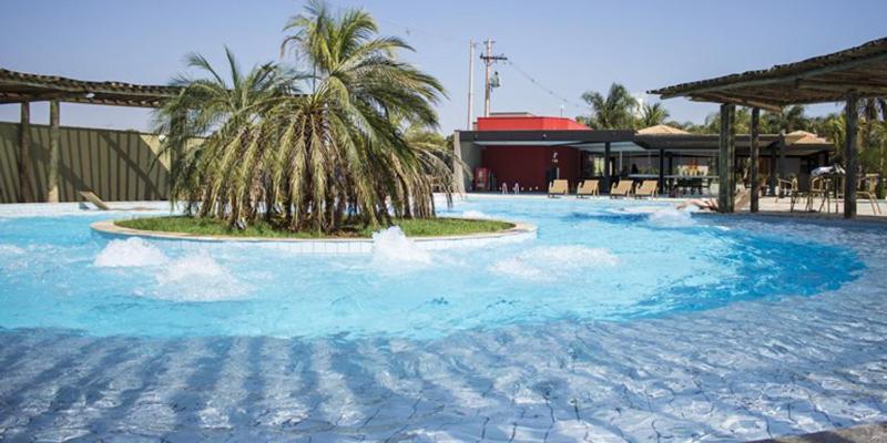  Grandes Lagos Resort Chalé