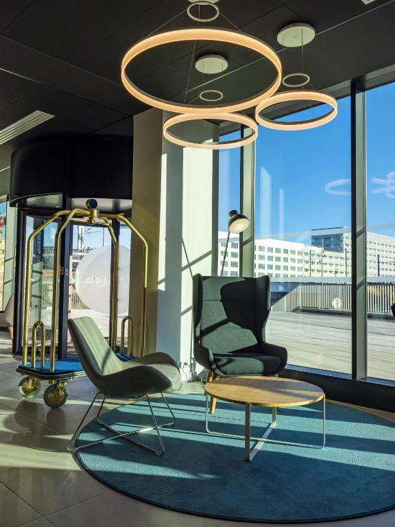 Holiday Inn Express - Nice - Grand Arenas by IHG - Resim 35