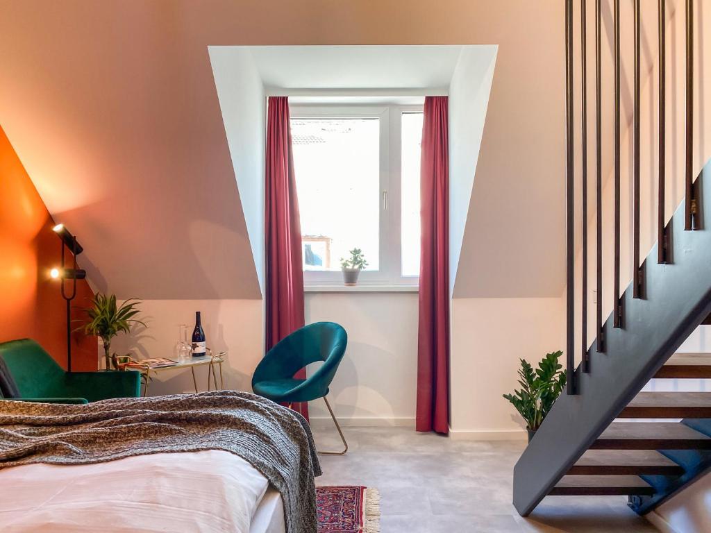 Astoria Apartments - One-Bedroom Apartment
