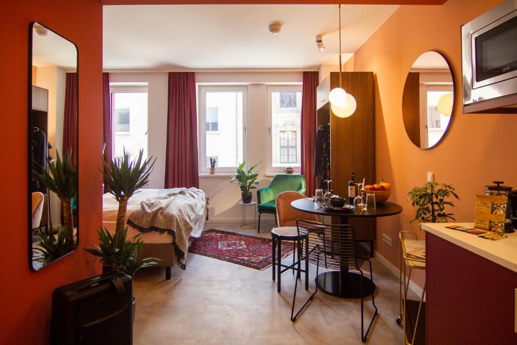 Astoria Apartments - One-Bedroom Apartment