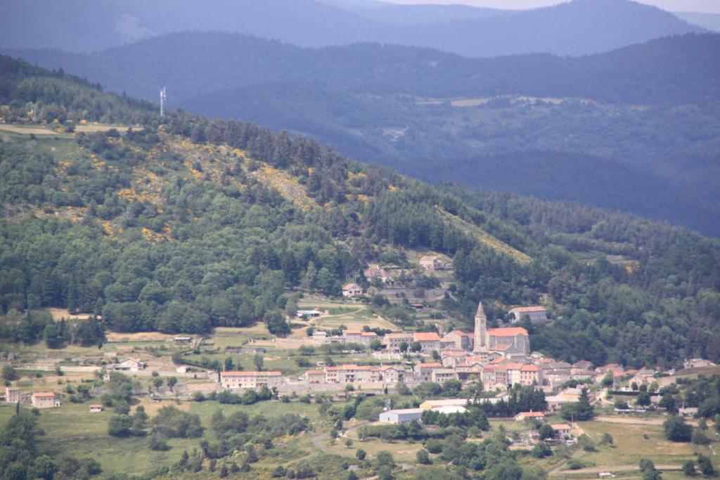 Nespecifikovaný výhled na hory nebo výhled na hory při pohledu z bed and breakfast