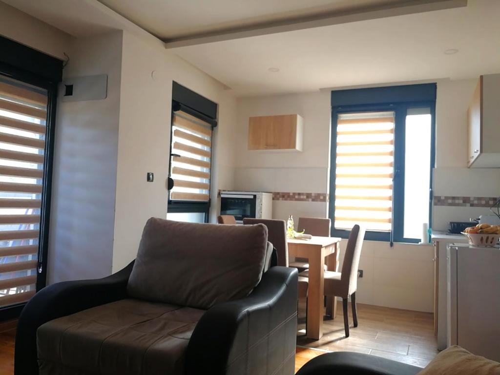 Kuchyň nebo kuchyňský kout v ubytování Apartman NINA Bombonjera