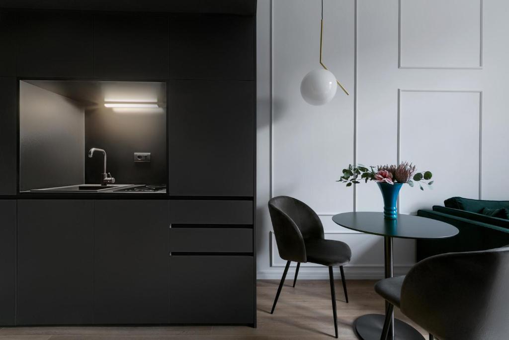 Bumblebee Luxury Apartments 2 - 16