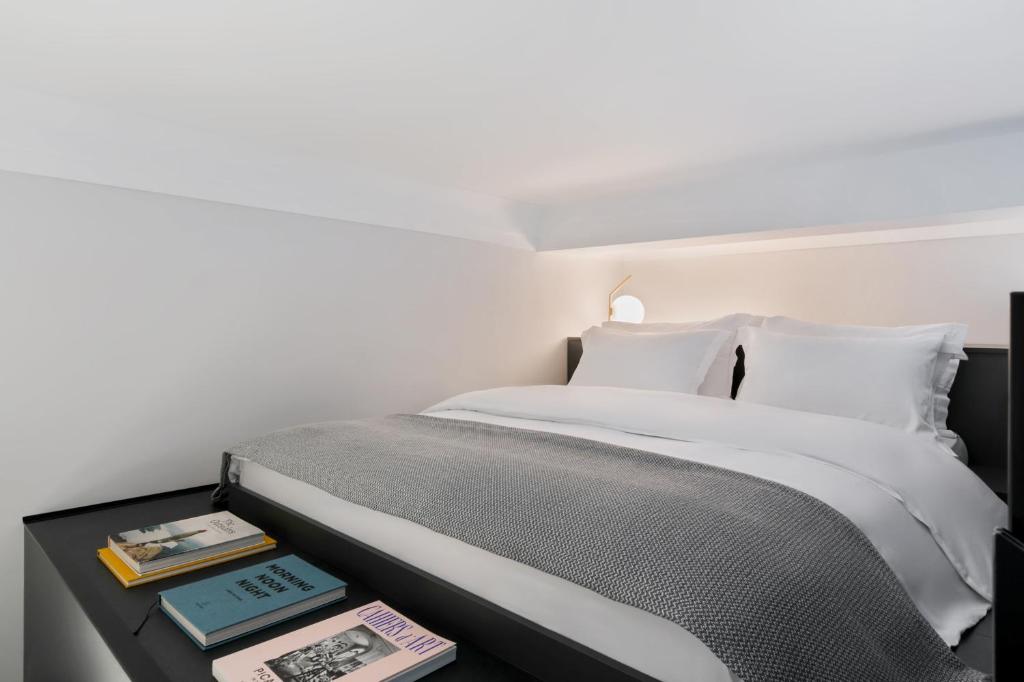 Bumblebee Luxury Apartments 2 - 15