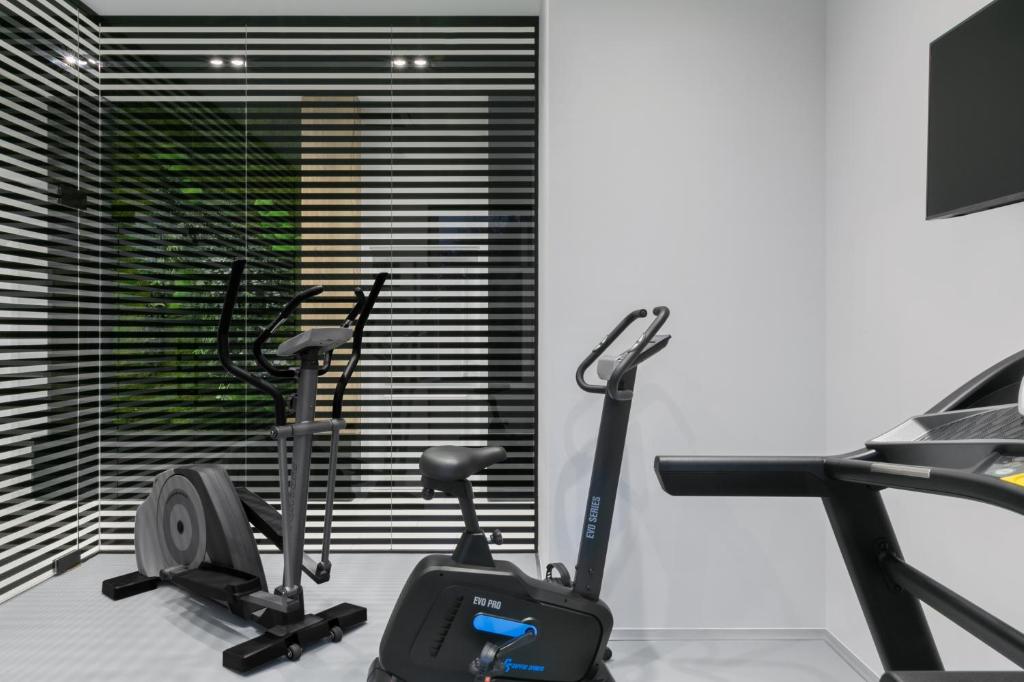 Bumblebee Luxury Apartments 2 - 2