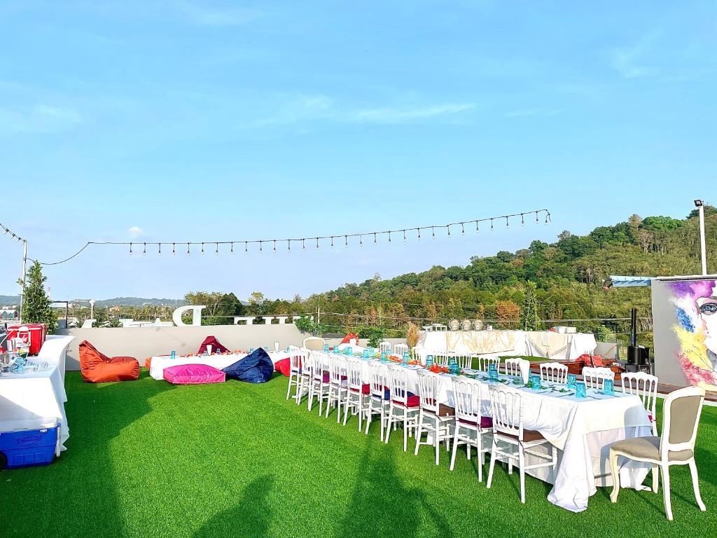 Fotografie z fotogalerie ubytování The Palms Residence - SHA Extra Plus ve městě Phuket