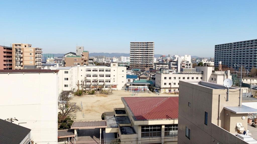 アパートメントから撮影された、または一般的な大阪市の景色