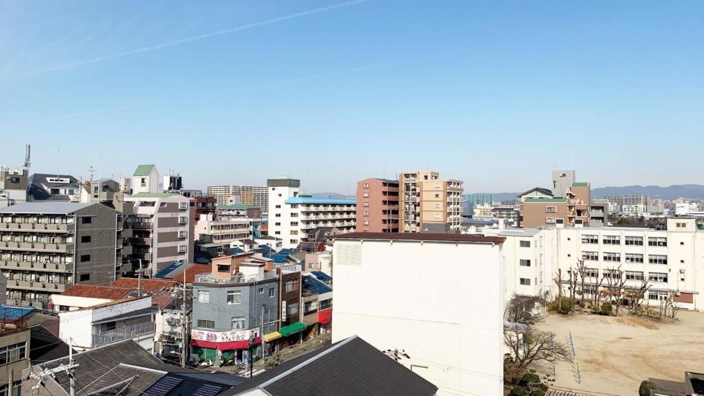 アパートメントから撮影された、または一般的な大阪市の景色