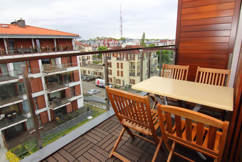 Balkón nebo terasa v ubytování Apartamenty Świnoujście - Baltic Park
