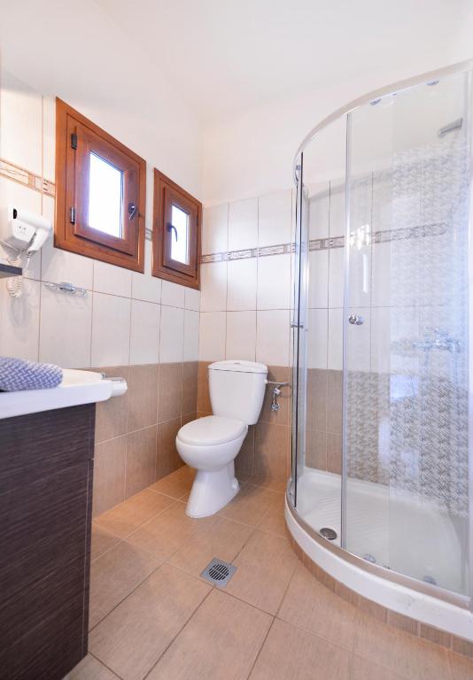 Łazienka w obiekcie Yannis Hotel