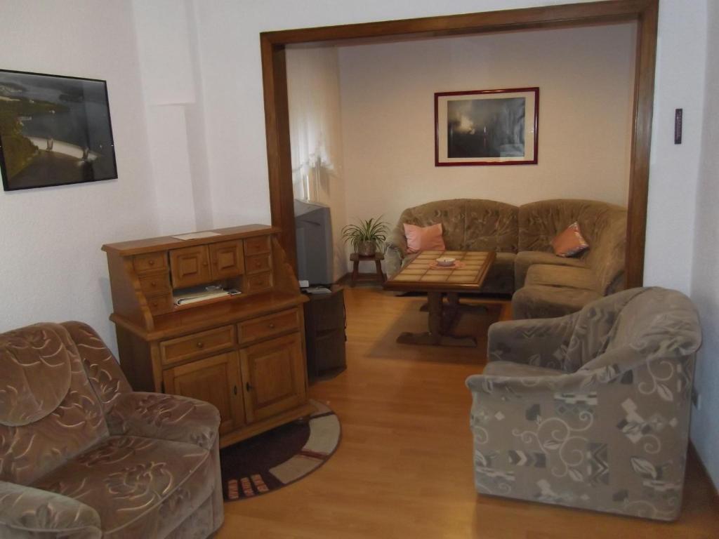 Posezení v ubytování Ferienhaus und Ferienwohnung Knappstein