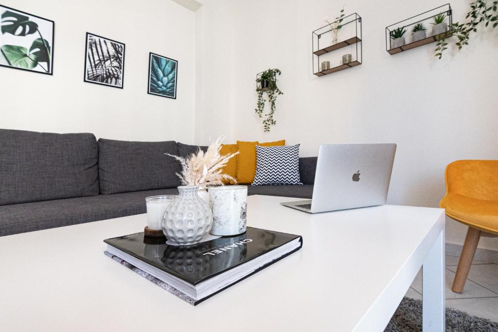 Część wypoczynkowa w obiekcie Yellow Fresh Apartment 2