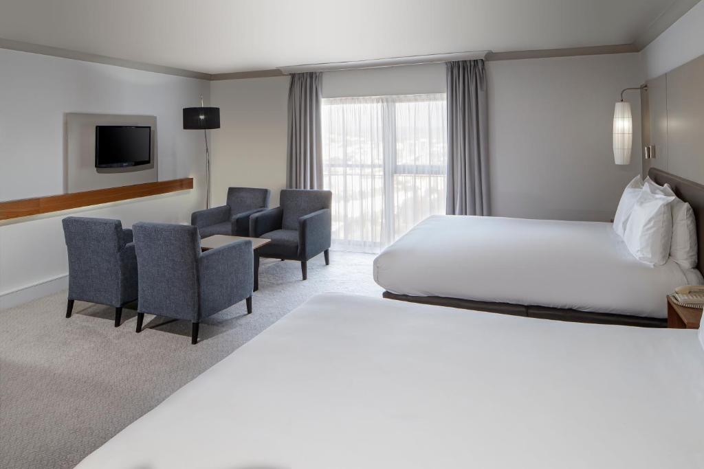 CROWNE PLAZA MINHAL