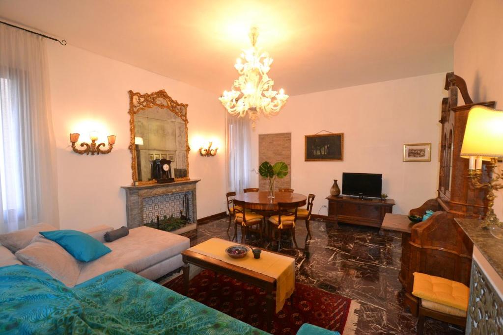 Posedenie v ubytovaní Castello 5888 A, Santa Marina, Calle Marcello, Calle
